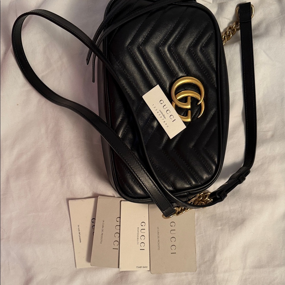 Gucci Black Quilted Leather Camera Bag with Gold GG - Picture 10 of 12